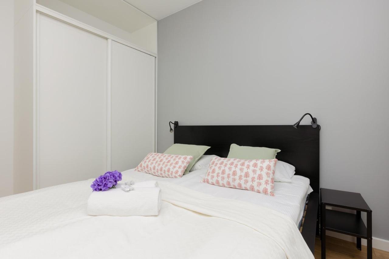 Praga Stalowa With Balcony By Renters Apartament Warszawa